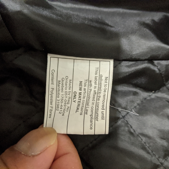 Guess jacket with some crumbling in neck area - Picture 3 of 10